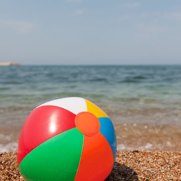 Beach games to play with friends