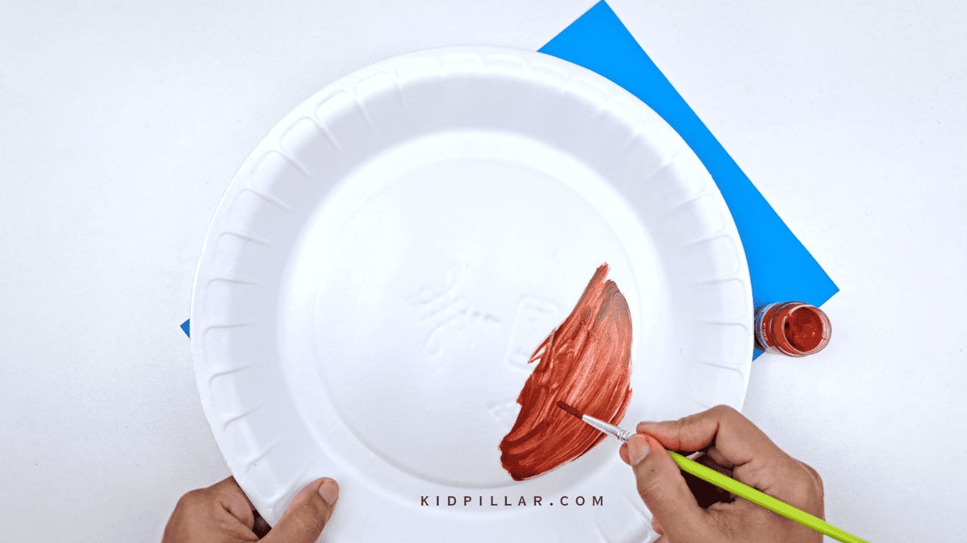 Paint the plate to make Easy paper plate walrus