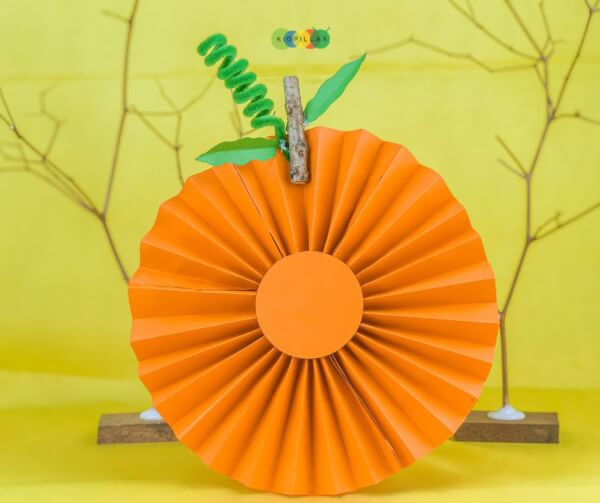 Easy paper pumpkin