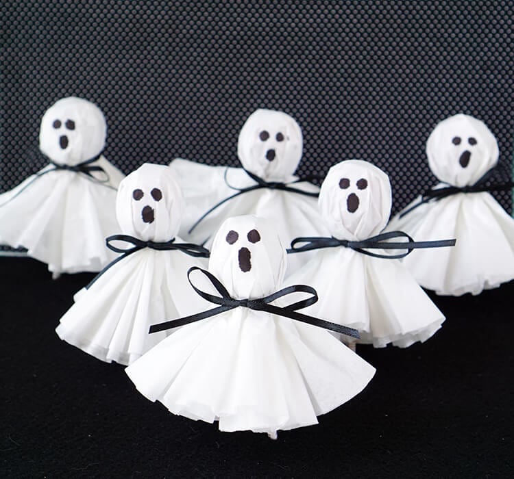 Lollipop ghosts fun Halloween craft