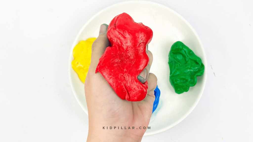 Make Rainbow fluffy slime in different colours