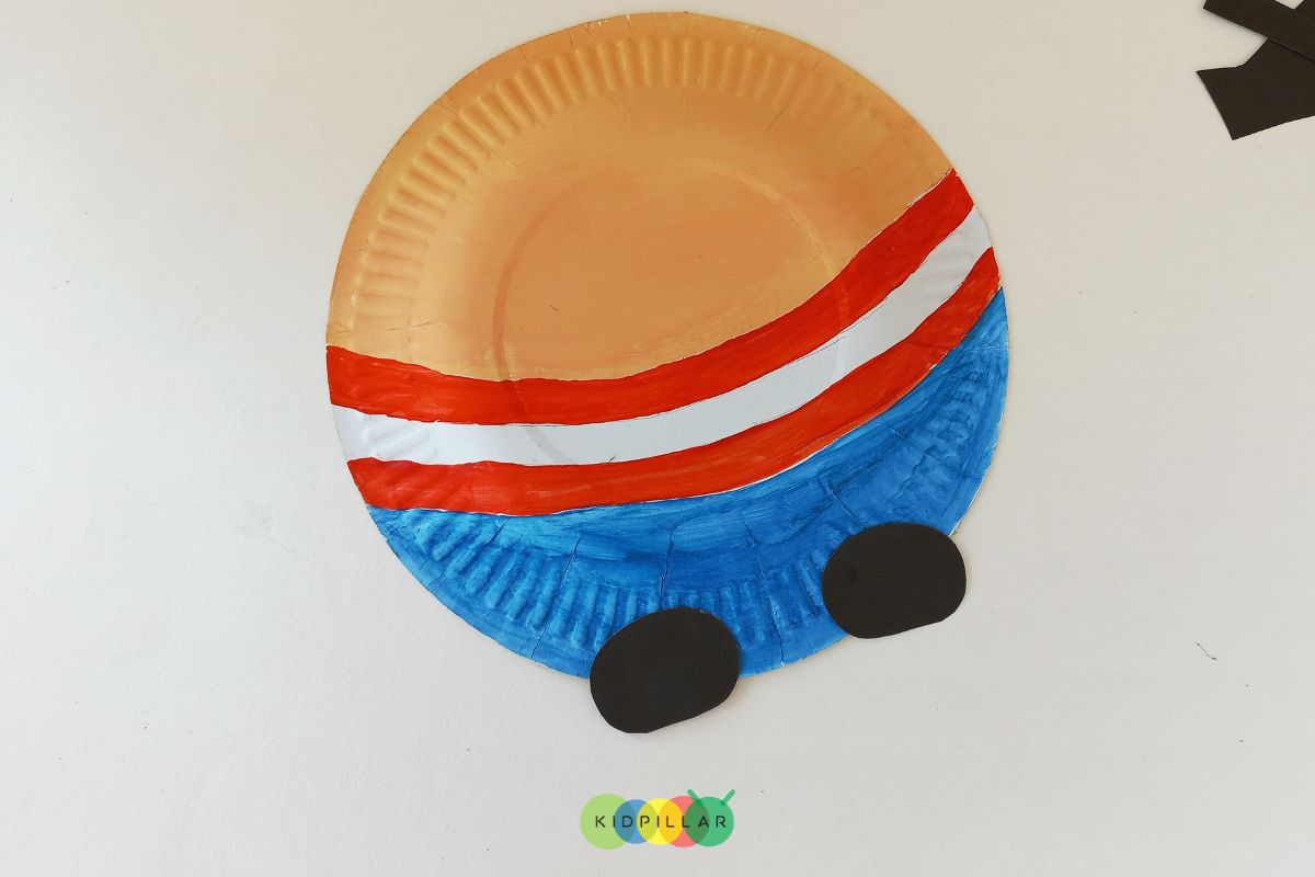 paper plate pirate boy steps