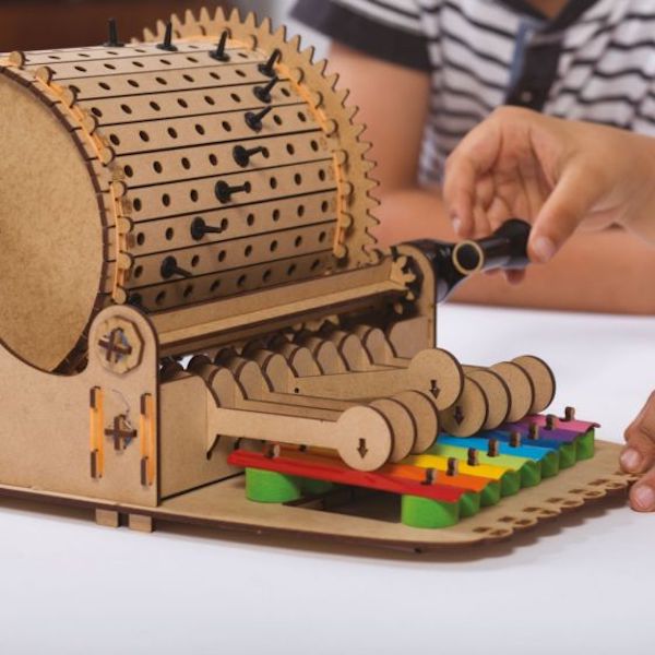 Mechanical toys for kids