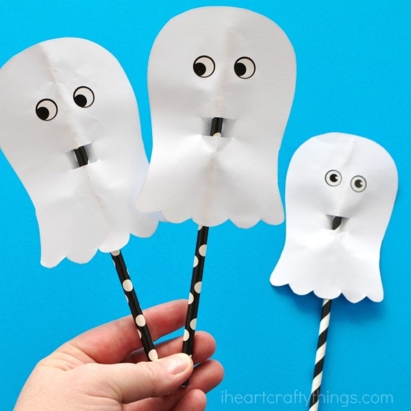 Straw ghosts Halloween craft