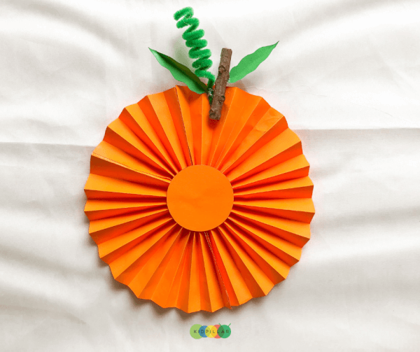 Easy pumpkin crafts for Kindergarten